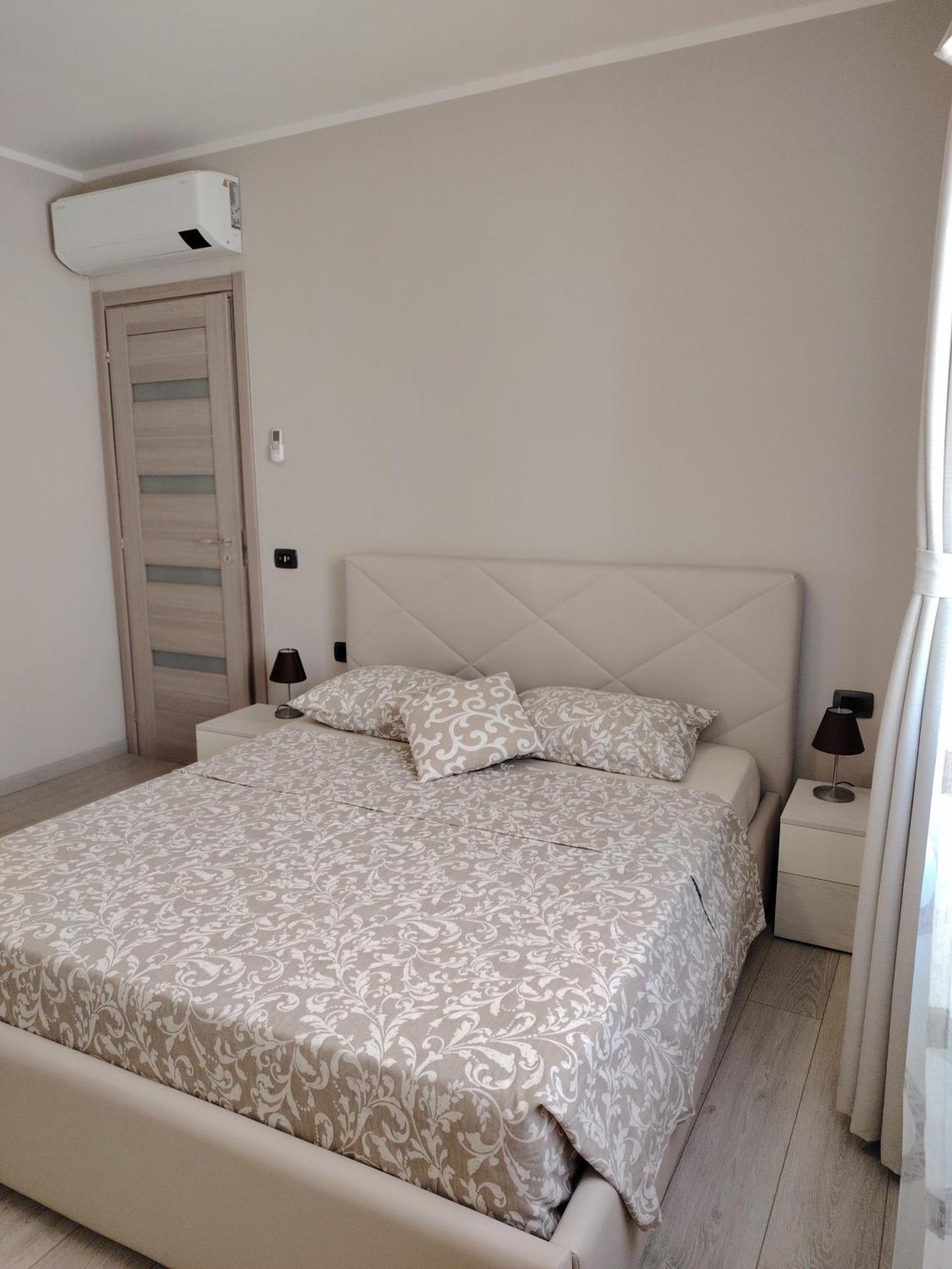 Holiday House ซาโวนา ภายนอก รูปภาพ